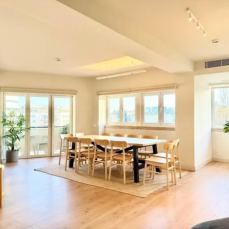 Out Marques ゲストハウス 4*