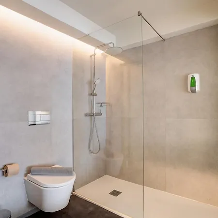 Out Marques 4* Lizbona