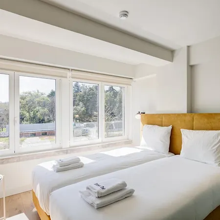 Out Marques 4* Lizbona