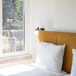 Out Marques Гостьовий будинок 4*