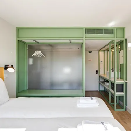 Out Marques Pensionat 4*